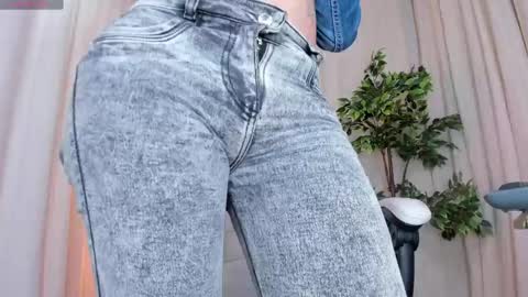 Snapshot of alanakimura_ chatting on 7, 3, 2025 Alana silvana online show from 7, 3, 2025