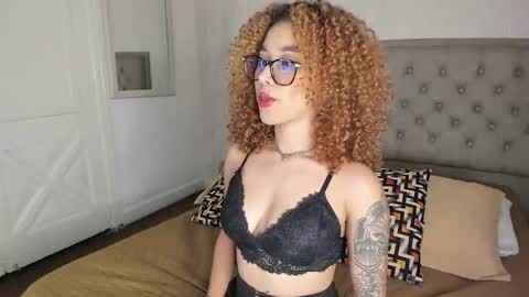 Snapshot of alanaxbrown chatting on 2, 3, 2026 Tell me Alana online show from 2, 3, 2026