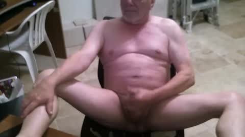 Snapshot of alanlee10allen chatting on 30, 4, 2026 Alanlee10allen online show from 30, 4, 2026