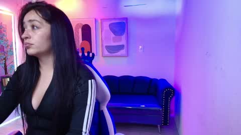 Alanna  online show from 8, 4, 2026