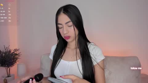 Snapshot of alannah__ chatting on 25, 10, 2025 online show from 25, 10, 2025