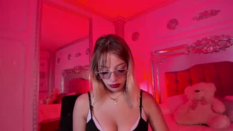 Snapshot of alannamilan chatting on 29, 6, 2026 alannamilan online show from 29, 6, 2026