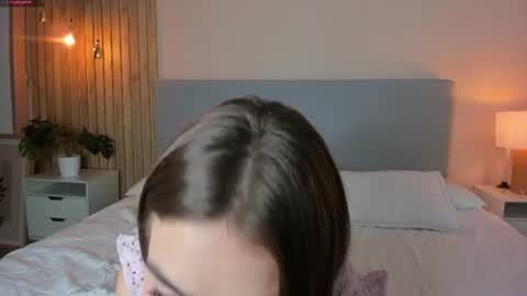 Snapshot of alannarusselll chatting on 3, 7, 2026 Alanna Cute Russell online show from 3, 7, 2026
