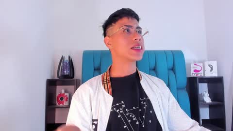 alannaughty_ online show from 19, 1, 2025