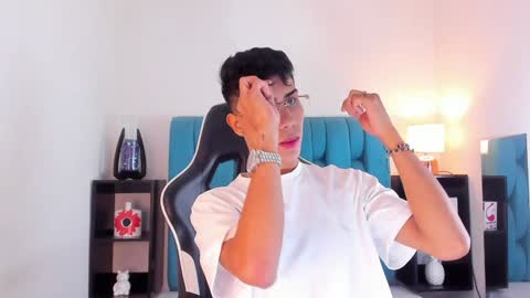 alannaughty_ online show from 24, 1, 2025