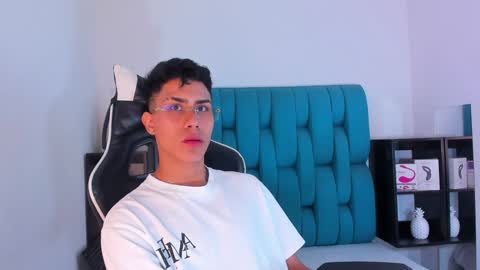 alannaughty_ online show from 9, 2, 2025