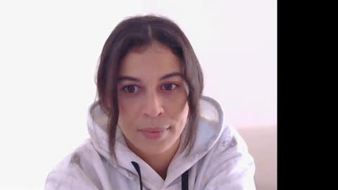Snapshot of alaouirim25 chatting on 25, 3, 2026 AllylicArabis online show from 25, 3, 2026