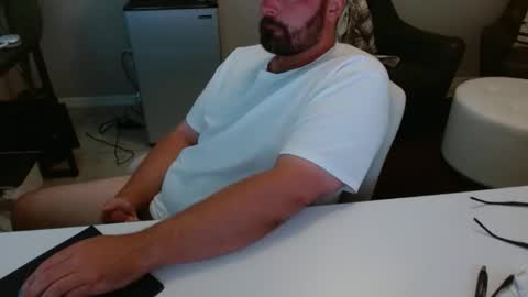 Snapshot of alaska4411 chatting on 14, 4, 2026 John online show from 14, 4, 2026
