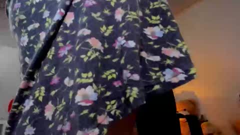 Snapshot of alaska_colors chatting on 22, 4, 2026 Caro online show from 22, 4, 2026