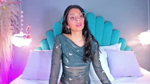 Alassia Hocthner online show from 16, 9, 2025