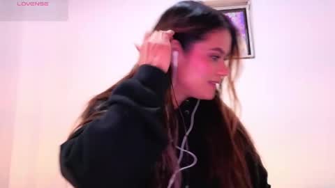 alba_toro535670 online show from 15, 4, 2026