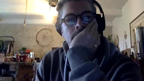 Snapshot of albandant chatting on 23, 10, 2025 albandant online show from 23, 10, 2025