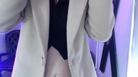 Snapshot of aleesha_cameron02 chatting on 15, 11, 2025 Ale online show from 15, 11, 2025