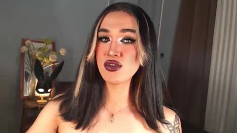 aleinacroft online show from 9, 10, 2025