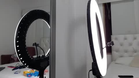 ALEJA  STEVENS online show from 18, 12, 2024