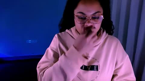 Snapshot of alejandra_conde chatting on 18, 12, 2025 Alejandra online show from 18, 12, 2025