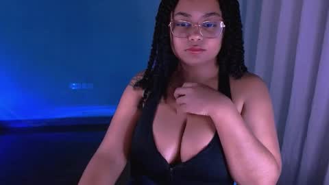 Snapshot of alejandra_conde chatting on 21, 12, 2025 Alejandra online show from 21, 12, 2025