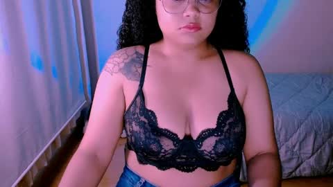 Snapshot of alejandra_conde chatting on 2, 4, 2026 Alejandra online show from 2, 4, 2026