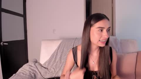 alejandraaa_ online show from 17, 12, 2025