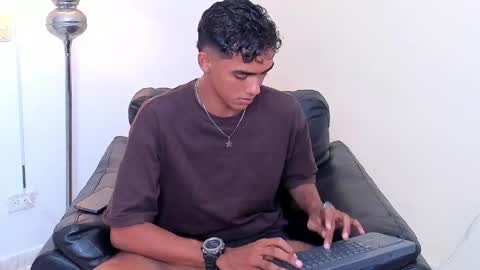 Snapshot of alejandro_williams chatting on 21, 5, 2026 Alejandro williams online show from 21, 5, 2026