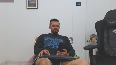 alejandroo_7 online show from 31, 1, 2026