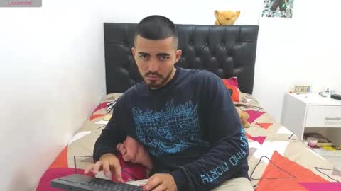 alejandroo_7 online show from 24, 2, 2026