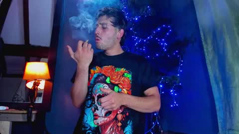 Snapshot of alejo_323__ chatting on 5, 1, 2025 alejo_323__ online show from 5, 1, 2025