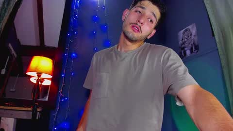 Snapshot of alejo_323__ chatting on 22, 1, 2025 alejo_323__ online show from 22, 1, 2025