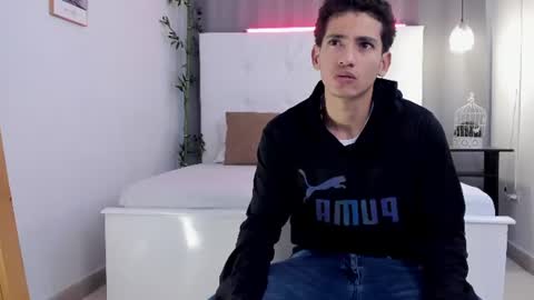 Snapshot of alejo_exotic chatting on 20, 6, 2026 alejo_exotic online show from 20, 6, 2026