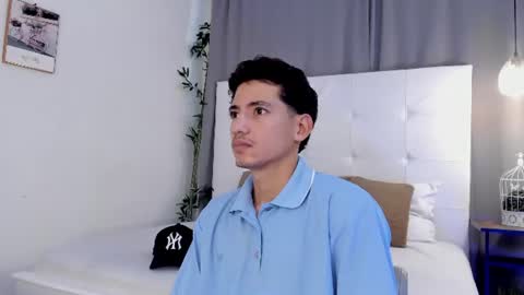 Snapshot of alejo_exotic chatting on 27, 6, 2026 alejo_exotic online show from 27, 6, 2026