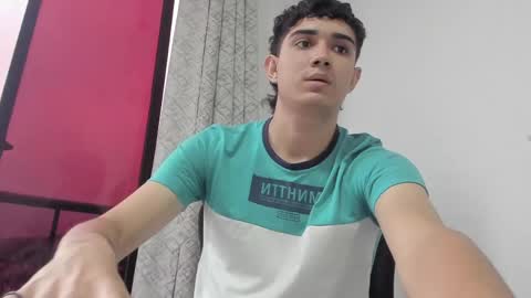 alejo_gray1 online show from 13, 4, 2026