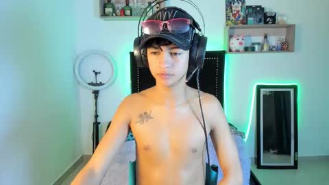 Snapshot of alejoo_storms chatting on 19, 11, 2025 alejo online show from 19, 11, 2025