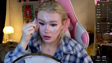 Snapshot of aleksalore chatting on 9, 12, 2024 Lexi online show from 9, 12, 2024