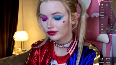 Snapshot of aleksalore chatting on 11, 12, 2024 Lexi online show from 11, 12, 2024