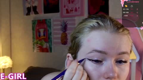 Snapshot of aleksalore chatting on 27, 1, 2025 Lexi online show from 27, 1, 2025