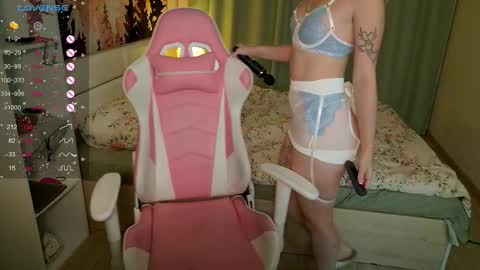 Snapshot of aleksalore chatting on 5, 10, 2025 Lexi online show from 5, 10, 2025