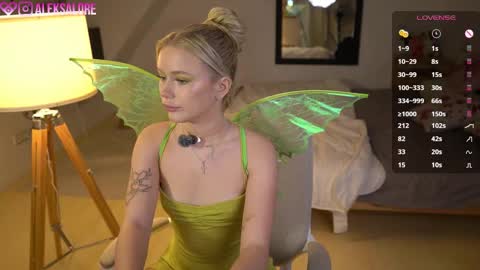 Snapshot of aleksalore chatting on 31, 10, 2025 Lexi online show from 31, 10, 2025