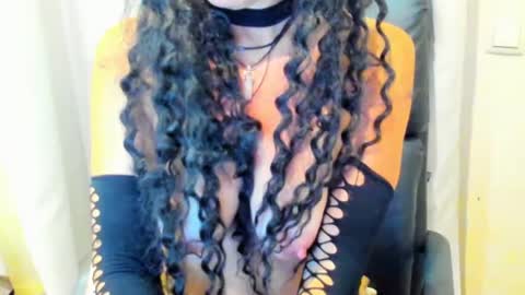 Snapshot of alenablack chatting on 15, 6, 2026 Luly online show from 15, 6, 2026