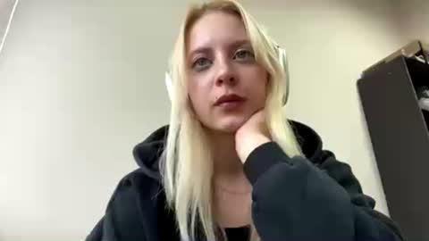 Milana online show from 19, 6, 2026