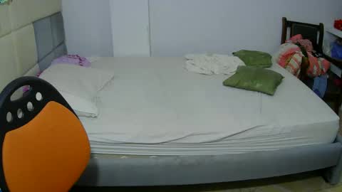 Snapshot of alesia_jones01 chatting on 4, 6, 2026 Alesia jones01 online show from 4, 6, 2026