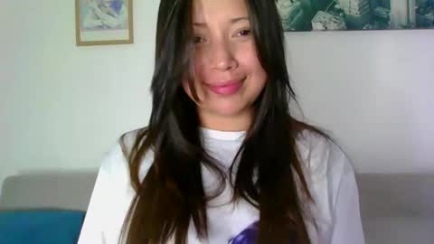 QUEEN OFF MILk  IM BACK  15 NOV online show from 18, 1, 2026