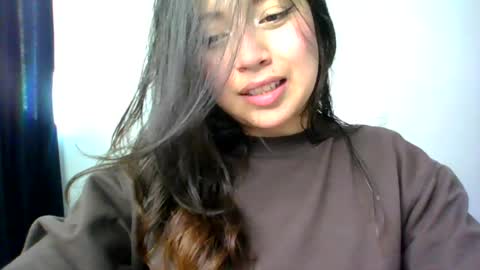 Snapshot of aleska_dollx chatting on 15, 7, 2026 QUEEN OFF MILk IM BACK 15 NOV online show from 15, 7, 2026