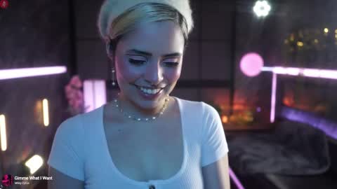 Alessa Goreng online show from 11, 10, 2025