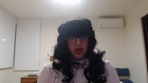 Snapshot of alessalindo840 chatting on 21, 10, 2025 AlessaBabyGirl840 online show from 21, 10, 2025