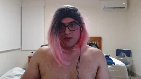 Snapshot of alessalindo840 chatting on 11, 11, 2025 AlessaBabyGirl840 online show from 11, 11, 2025
