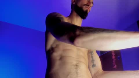 Snapshot of alessandro_dibellucci chatting on 25, 1, 2025 Kciqu3 Independent model online show from 25, 1, 2025