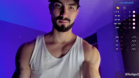 Snapshot of alessandro_dibellucci chatting on 8, 3, 2025 Kciqu3 Independent model online show from 8, 3, 2025