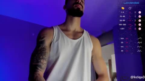 Snapshot of alessandro_dibellucci chatting on 9, 3, 2025 Kciqu3 Independent model online show from 9, 3, 2025