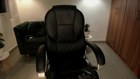  Alessia Will  online show from 20, 4, 2026