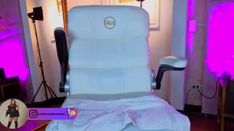 Snapshot of alessialondon chatting on 6, 7, 2026 Alessia online show from 6, 7, 2026